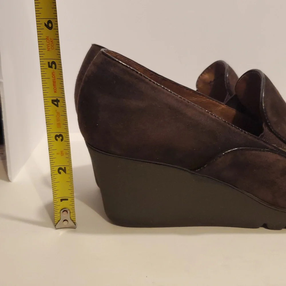 Donald J Pliner Melia Suede Wedges In Brown Size 9M